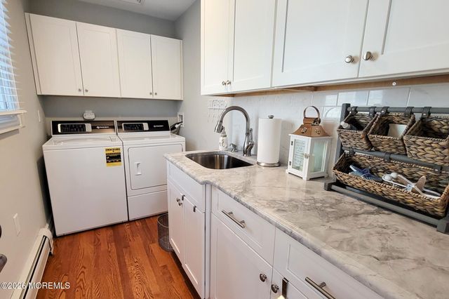 8 New Brunswick Avenue, Lavallette, NJ 08735