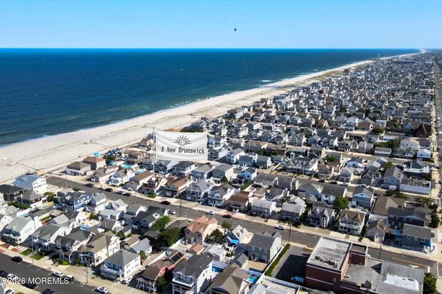 8 New Brunswick Avenue, Lavallette, NJ 08735