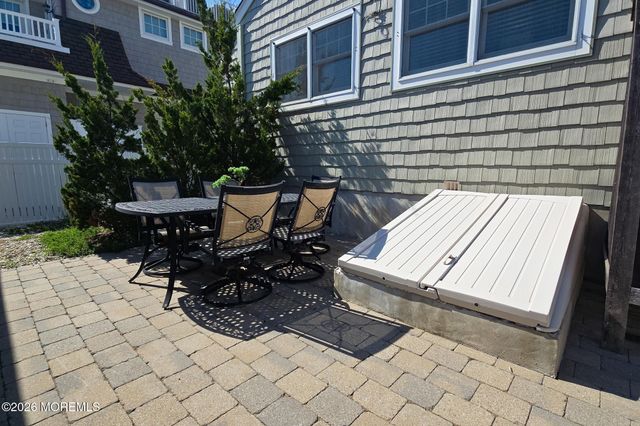 8 New Brunswick Avenue, Lavallette, NJ 08735