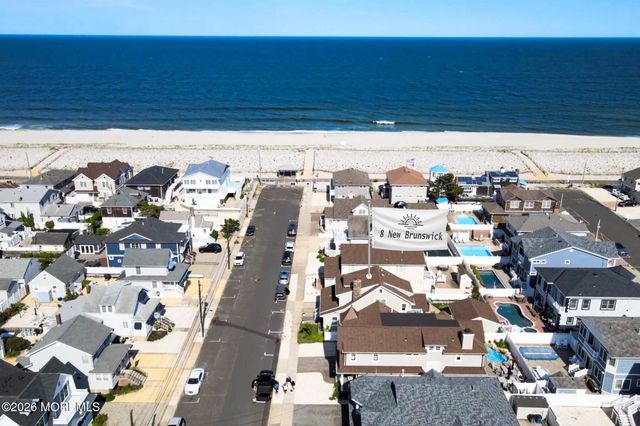 8 New Brunswick Avenue, Lavallette, NJ 08735