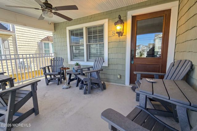8 New Brunswick Avenue, Lavallette, NJ 08735