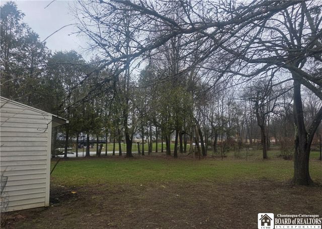 14 Plymouth Avenue, Franklinville, NY 14737