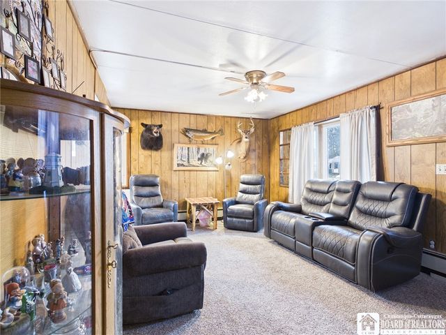 14 Plymouth Avenue, Franklinville, NY 14737