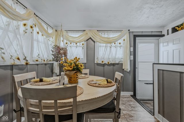 2220 Union Street, Columbus, IN 47201