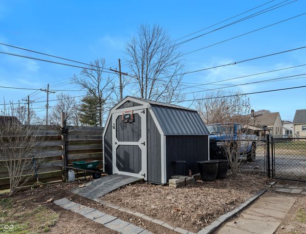 2220 Union Street, Columbus, IN 47201