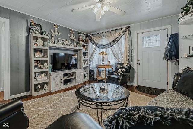 2220 Union Street, Columbus, IN 47201