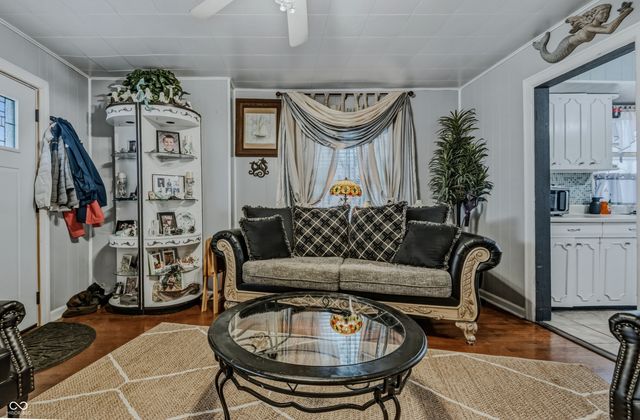 2220 Union Street, Columbus, IN 47201