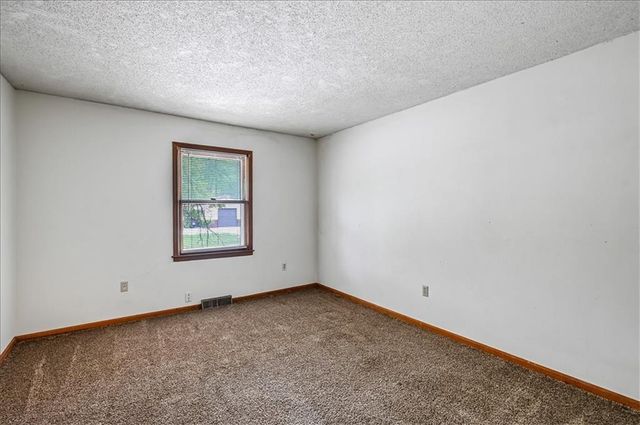 1000 N 20th Street, Leavenworth, KS 66048