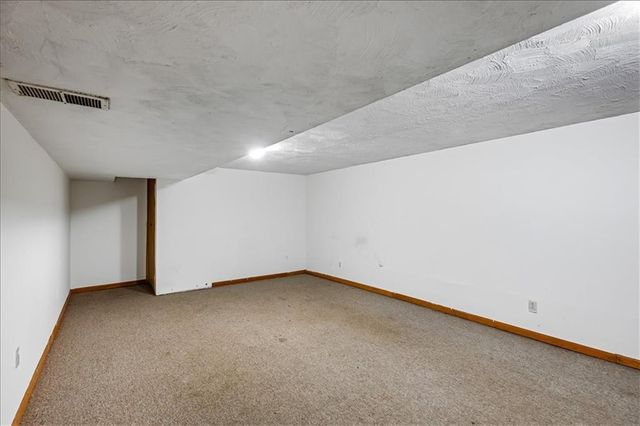 1000 N 20th Street, Leavenworth, KS 66048