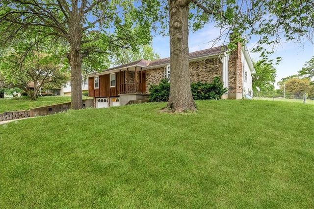 1000 N 20th Street, Leavenworth, KS 66048