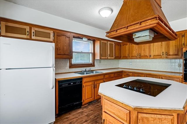 1000 N 20th Street, Leavenworth, KS 66048