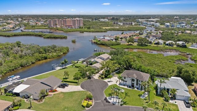 5623 HULL COURT, New Port Richey, FL 34652