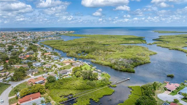5623 HULL COURT, New Port Richey, FL 34652
