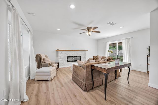 8924 LOPEZ Court, Jacksonville, FL 32216