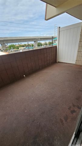 98-729 Moanalua Loop 108, Aiea, HI 96701