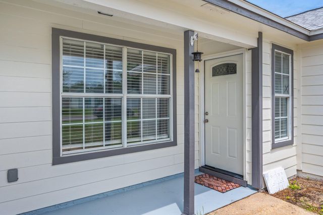 2129 Hillary Lane, Navarre, FL 32566