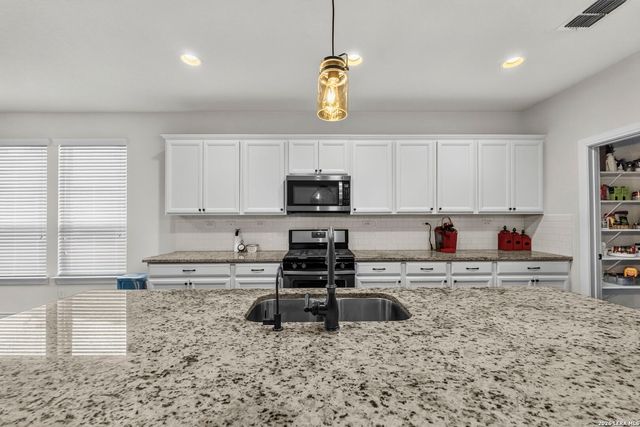 27323 CAROLINE WAY, San Antonio, TX 78260