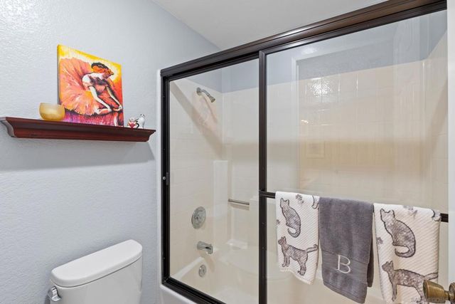 2099 White Birch Dr, Vista, CA 92081
