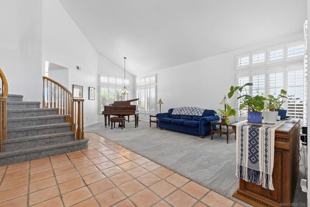2099 White Birch Dr, Vista, CA 92081