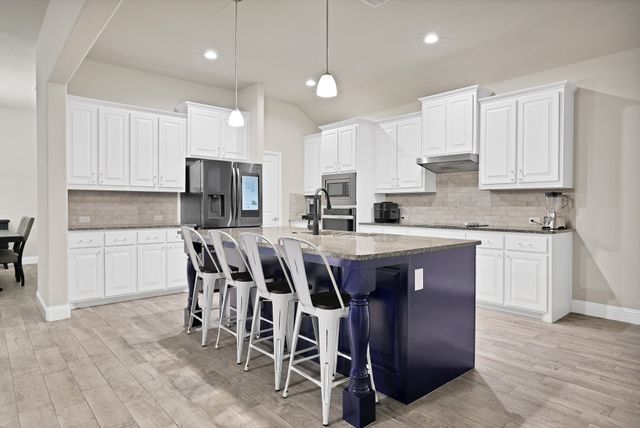 431 Kinnerton Court, Midlothian, TX 76065