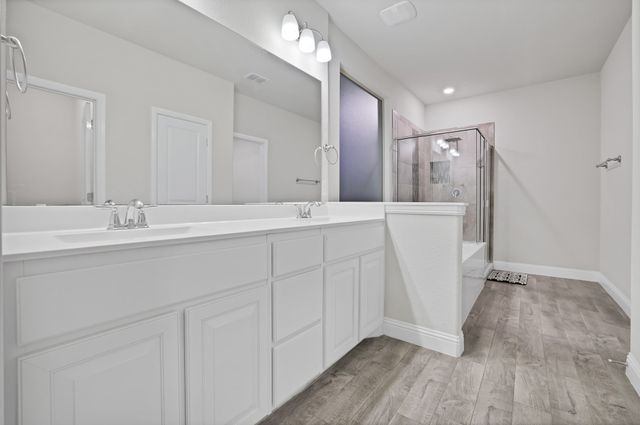 431 Kinnerton Court, Midlothian, TX 76065