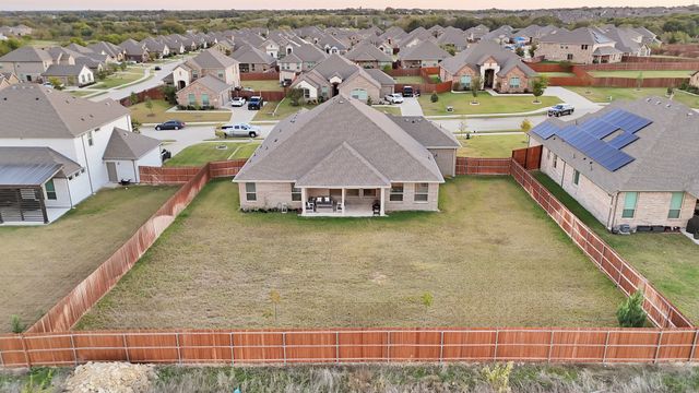 431 Kinnerton Court, Midlothian, TX 76065