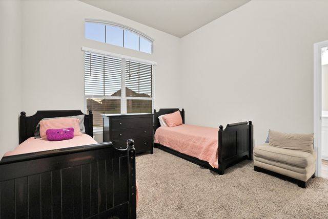 431 Kinnerton Court, Midlothian, TX 76065