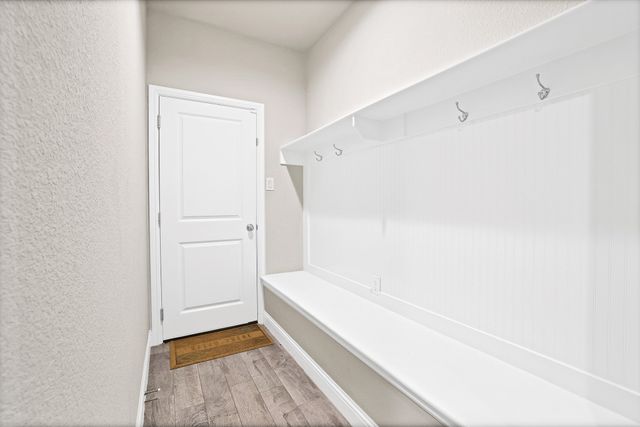 431 Kinnerton Court, Midlothian, TX 76065