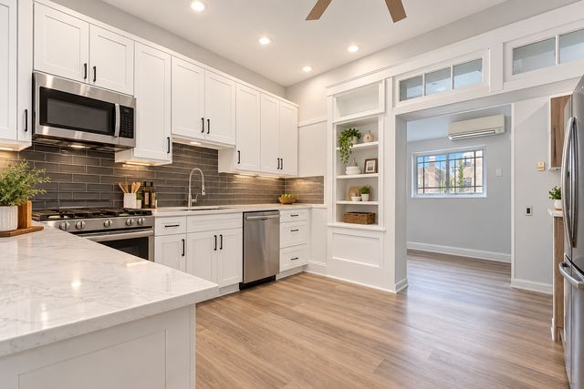 5114 S Dorchester Avenue, Chicago, IL 60615