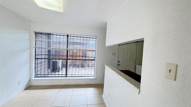 6633 W Airport Boulevard 101, Houston, TX 77035