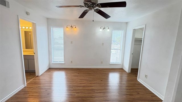 6633 W Airport Boulevard 101, Houston, TX 77035