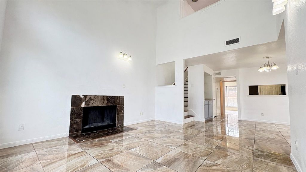 6633 W Airport Boulevard 101, Houston, TX 77035