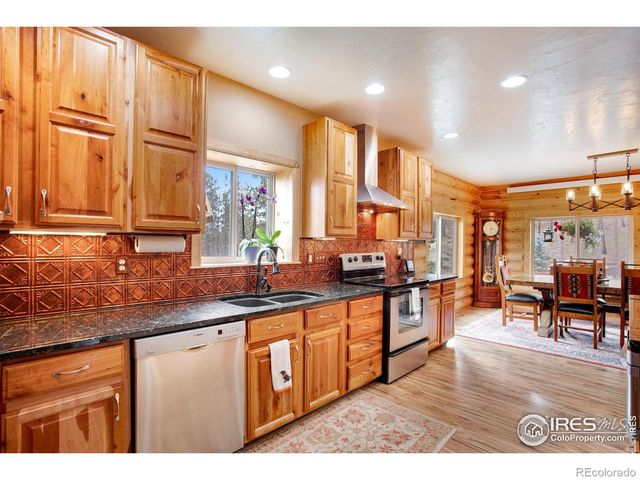 427 Wilderness Ridge Way, Bellvue, CO 80512