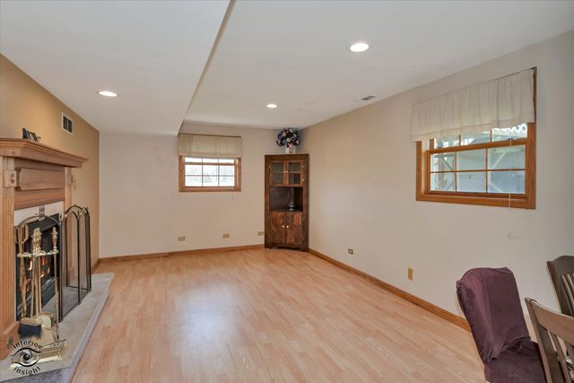 24412 S Kings Road, Crete, IL 60417