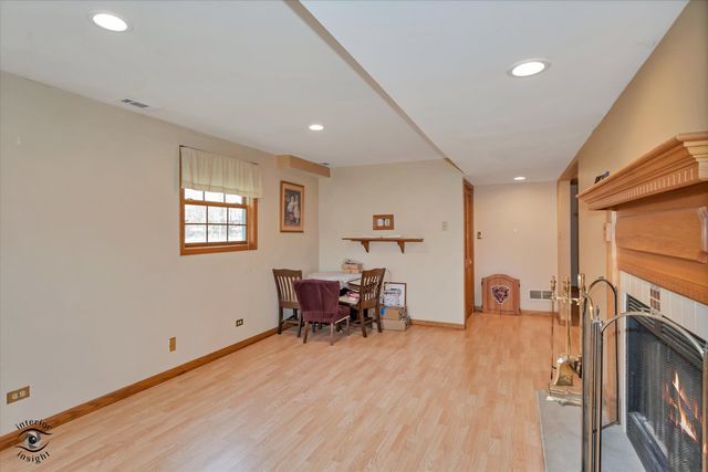 24412 S Kings Road, Crete, IL 60417