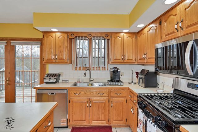 24412 S Kings Road, Crete, IL 60417