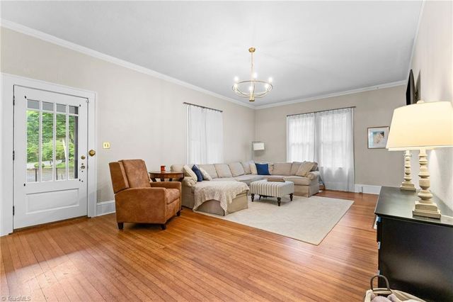 462 Lockland Avenue, Winston-salem, NC 27103