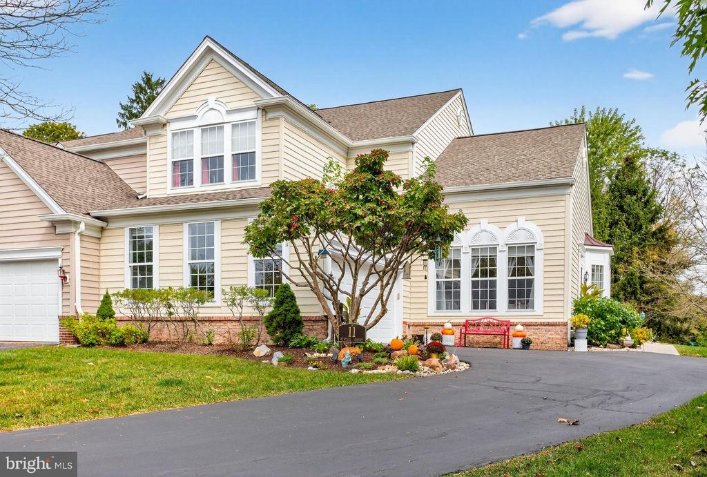 11 PINTAIL CT, West Chester, PA 19380