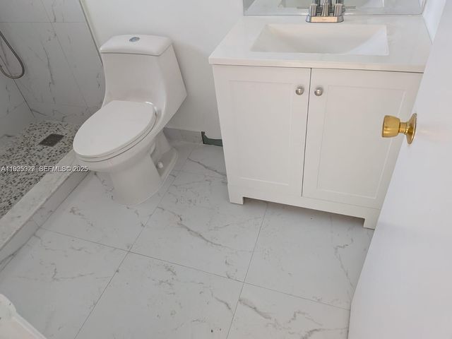 6201 SW 37th St 203, Davie, FL 33314