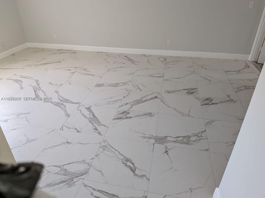 6201 SW 37th St 203, Davie, FL 33314