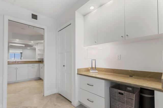 250 S Ocean 4e Boulevard 4-e, Boca Raton, FL 33432