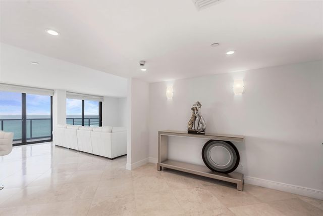 250 S Ocean 4e Boulevard 4-e, Boca Raton, FL 33432