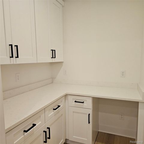 18582 Stallmann Drive, Macomb Township, MI 48042