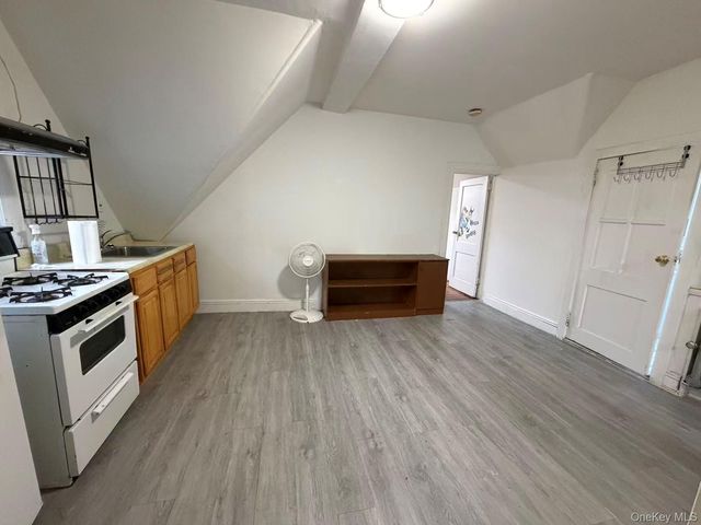 14711 35th Avenue 3FL, Flushing, NY 11354