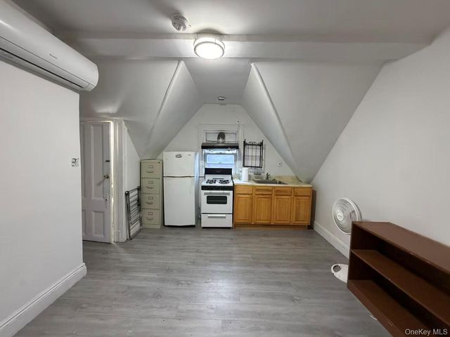 14711 35th Avenue 3FL, Flushing, NY 11354