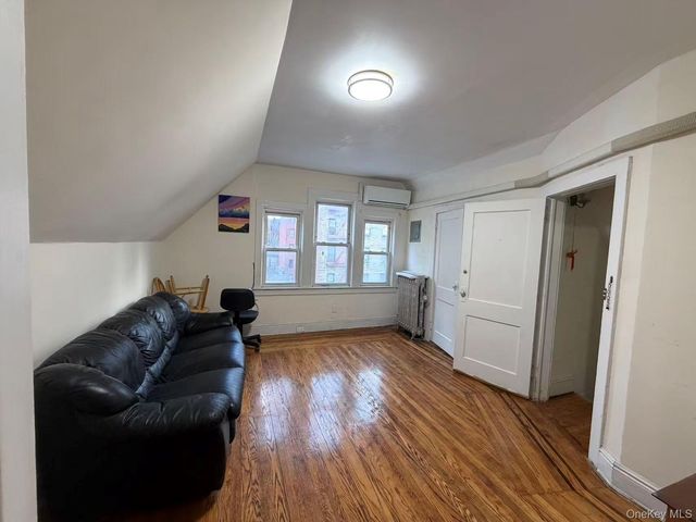 14711 35th Avenue 3FL, Flushing, NY 11354