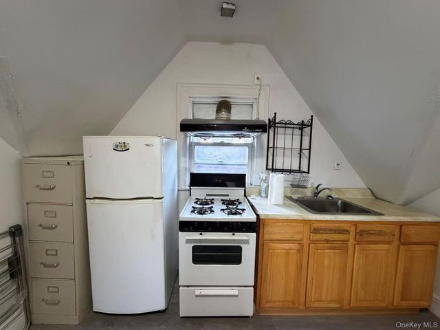 14711 35th Avenue 3FL, Flushing, NY 11354