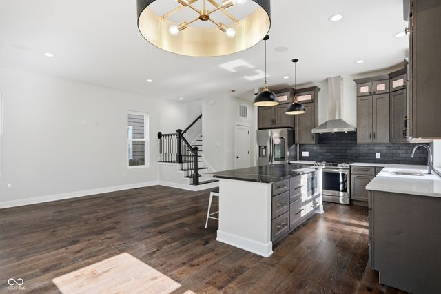 1054 W 35th Street, Indianapolis, IN 46208