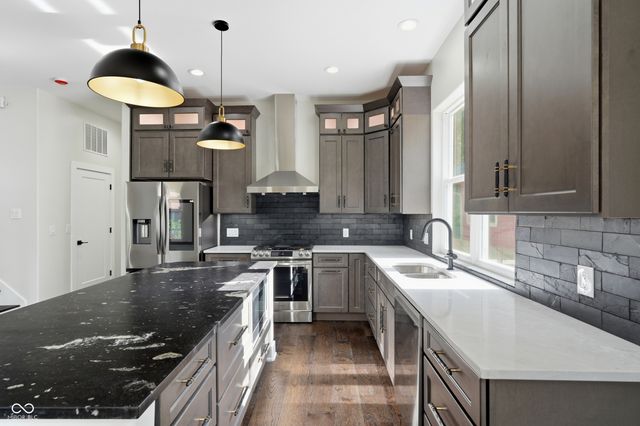 1054 W 35th Street, Indianapolis, IN 46208