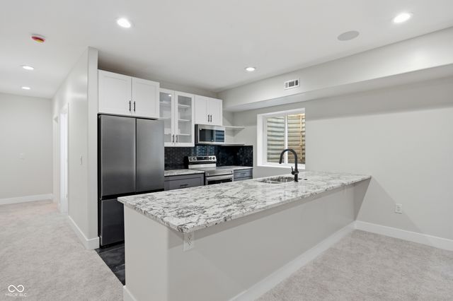 1054 W 35th Street, Indianapolis, IN 46208